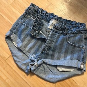 One teaspoon shorts - size 29